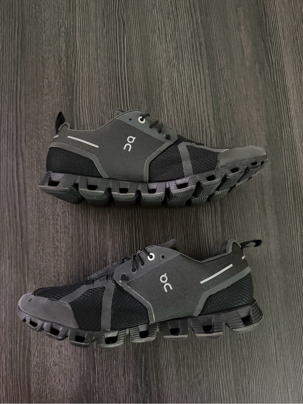 On Running Cloud Waterproof 5 Men’s Running Shoes - Black - Picture 3 of 7